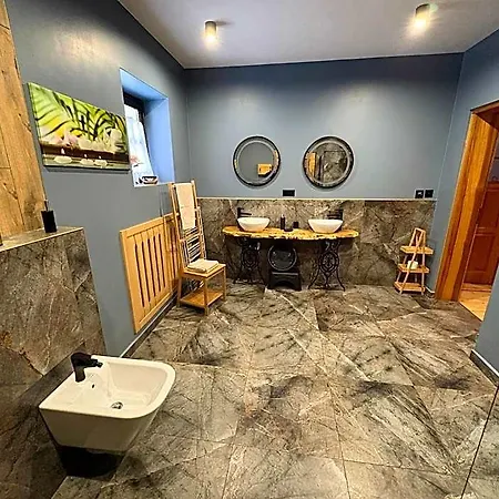 Lodge Dolina Rastoki *